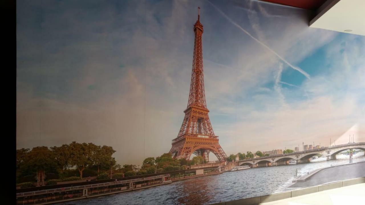 إنسينادا Hotel Eiffel المظهر الخارجي الصورة
